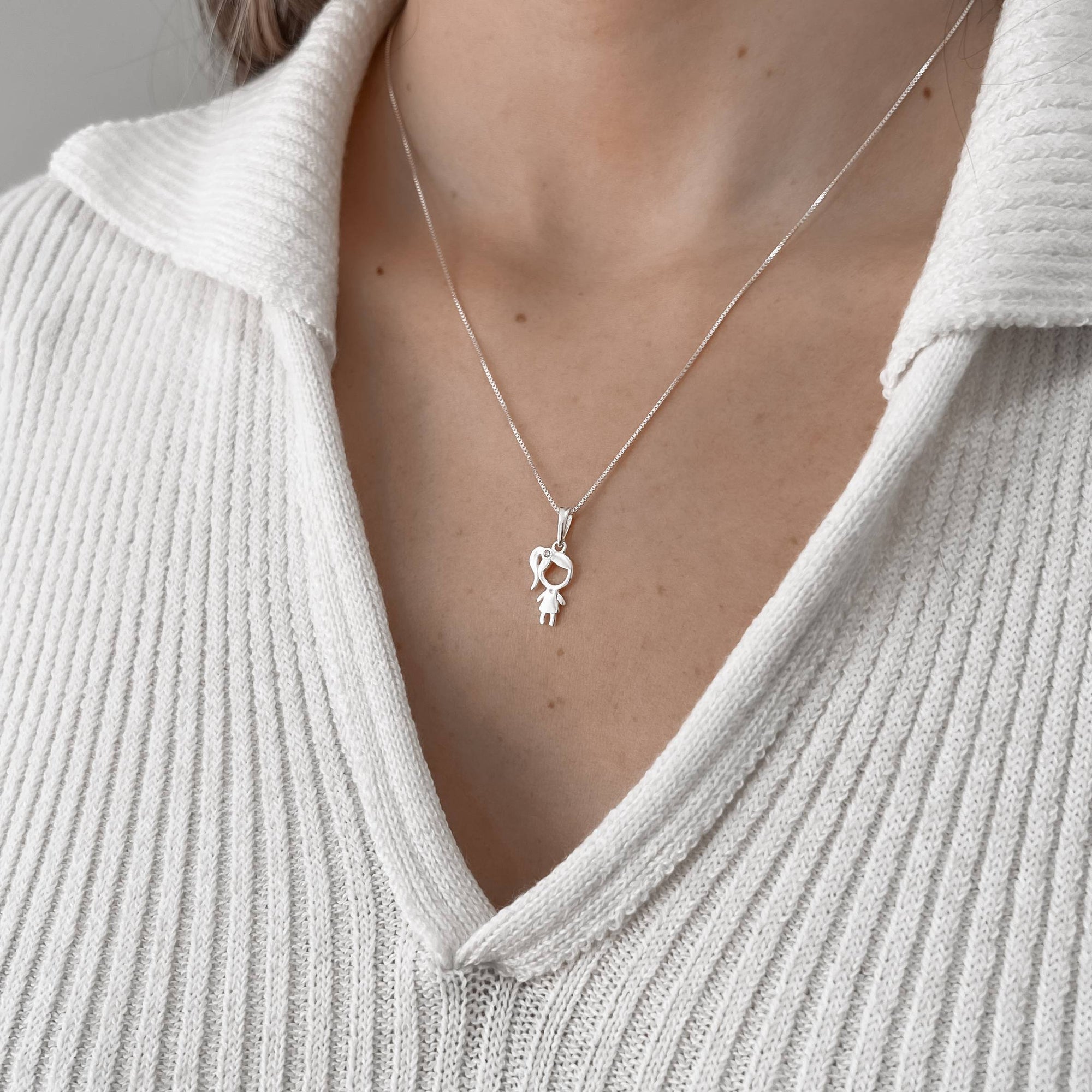 Colar Feminino Pingente Menina Detalhe Zircônia Prata 925