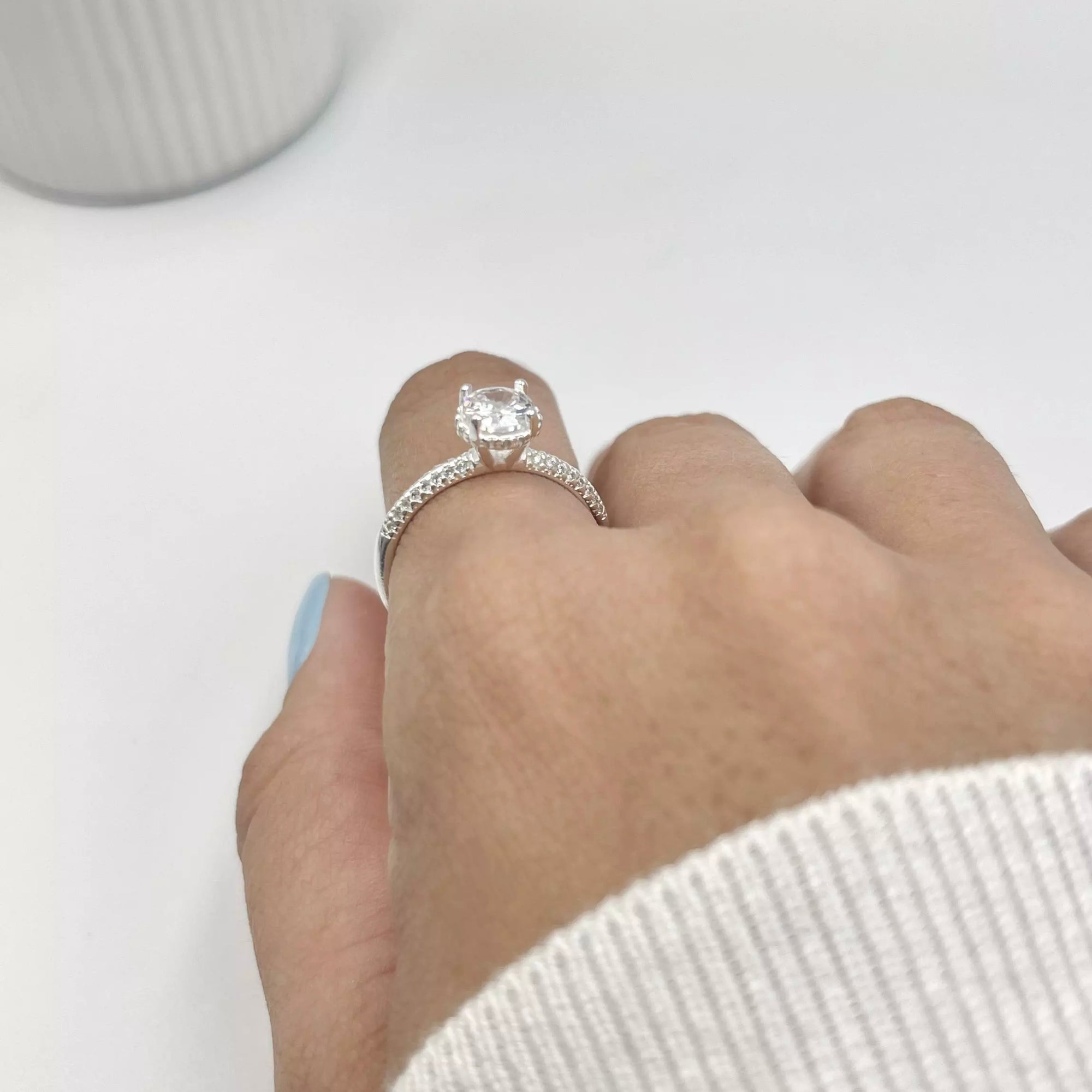 Anel Feminino Solitário Cravejado Zircônia 6mm Prata 925