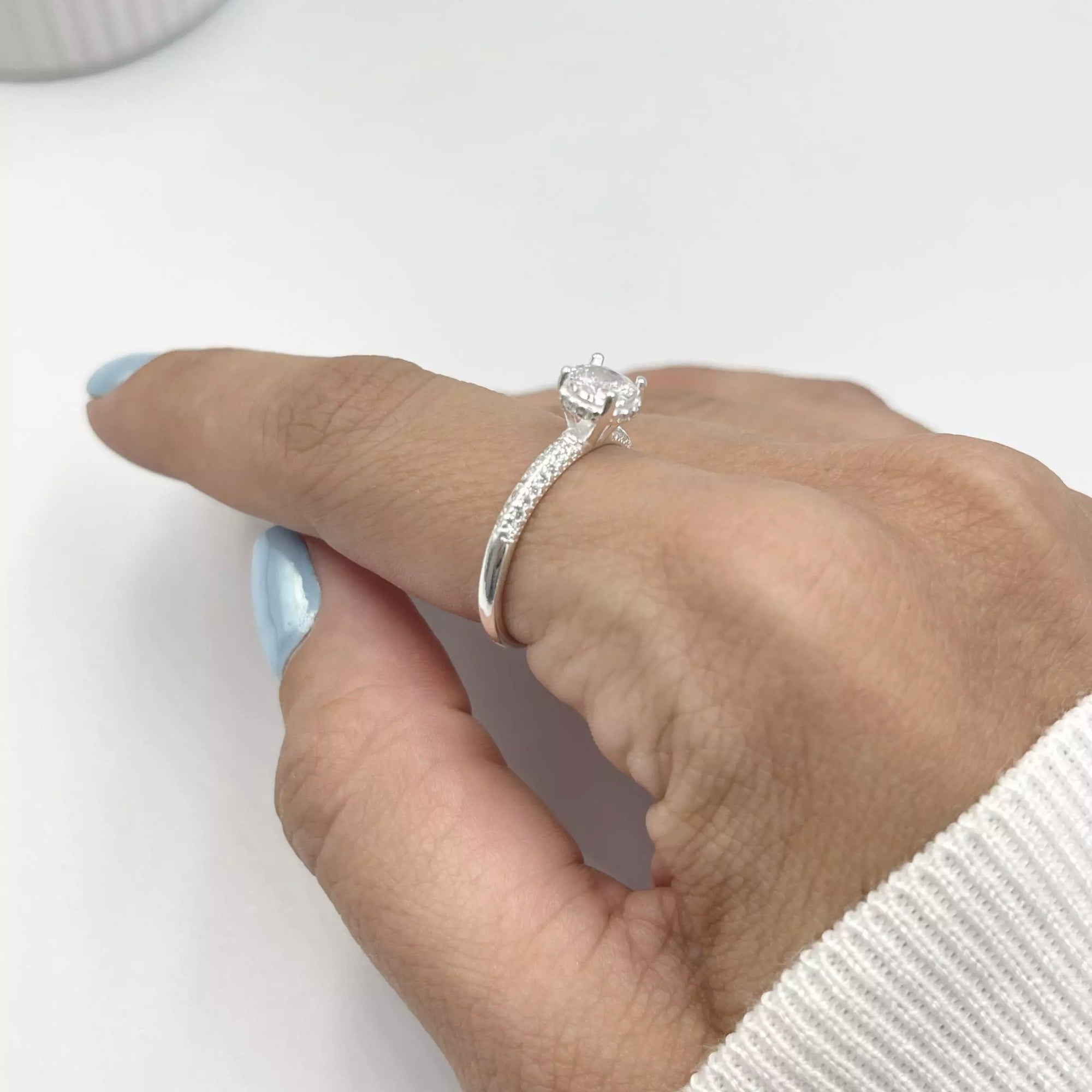 Anel Feminino Solitário Cravejado Zircônia 6mm Prata 925