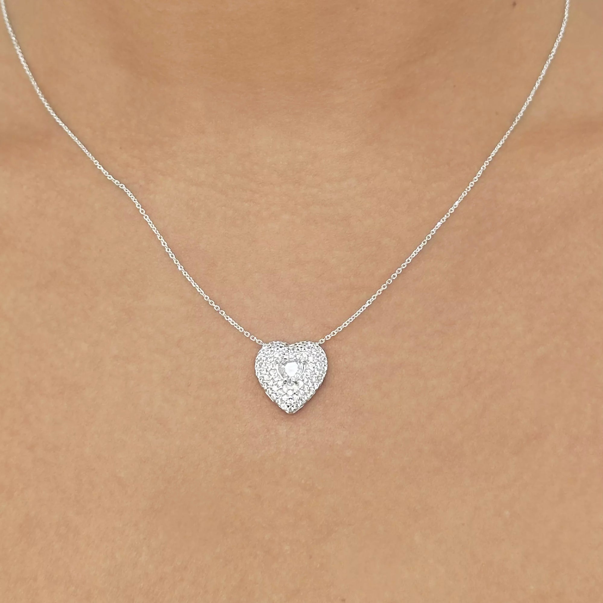Colar Feminino Luxo Ponto de Luz Coração com Micro Zircônias Prata 925