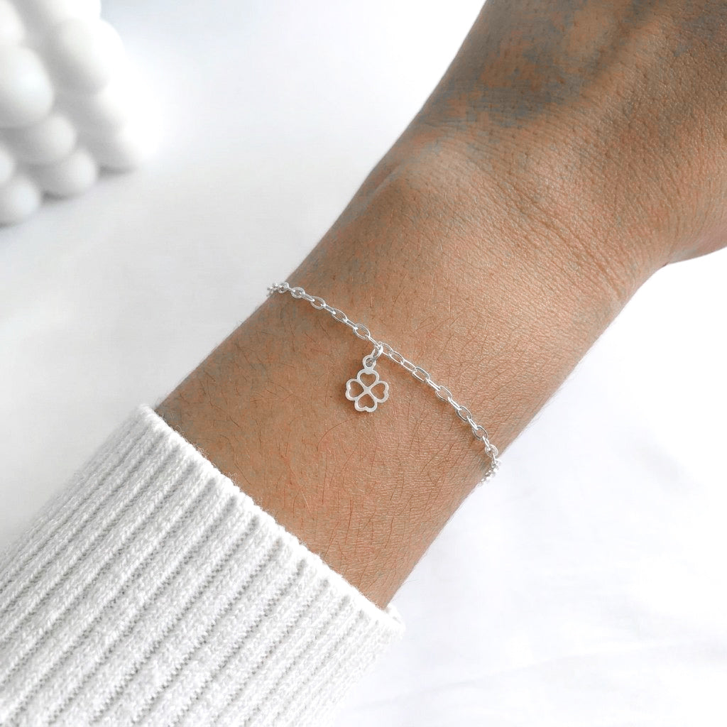 Pulseira Feminina Pingente Trevo Vazado Prata 925