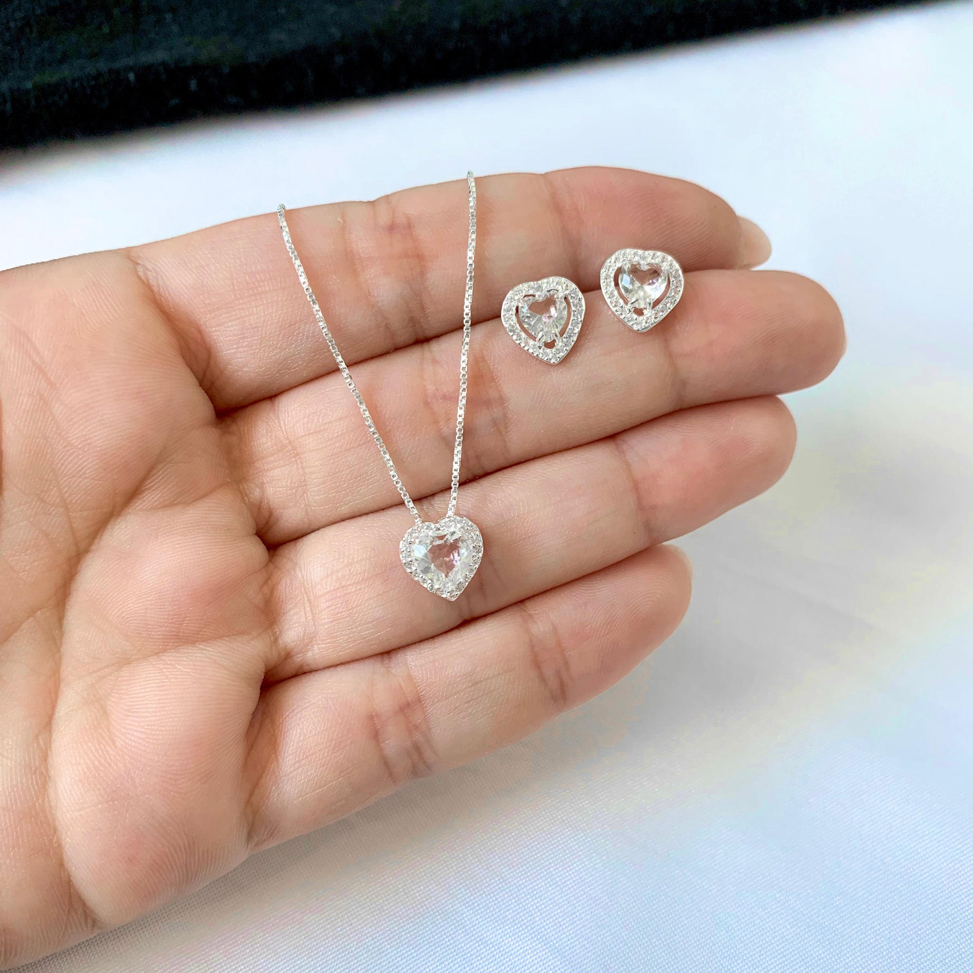Conjunto Coração Cravejado Zircônia Cristal em Prata 925